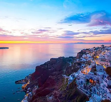 Holiday home Maraki's Little House Santorini