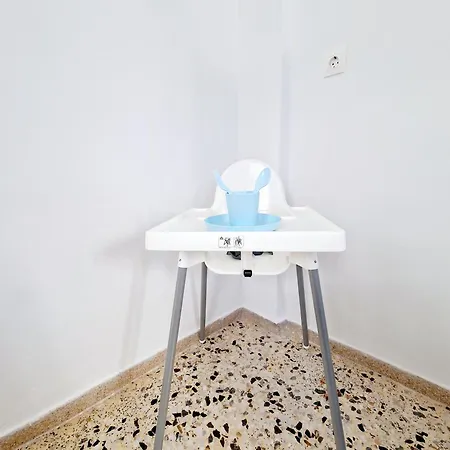 Maraki's Little House Santorini *